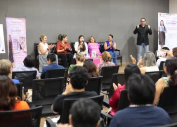 Presentan en Congreso “Desafiando Límites”, un libro que inspira a la niñez