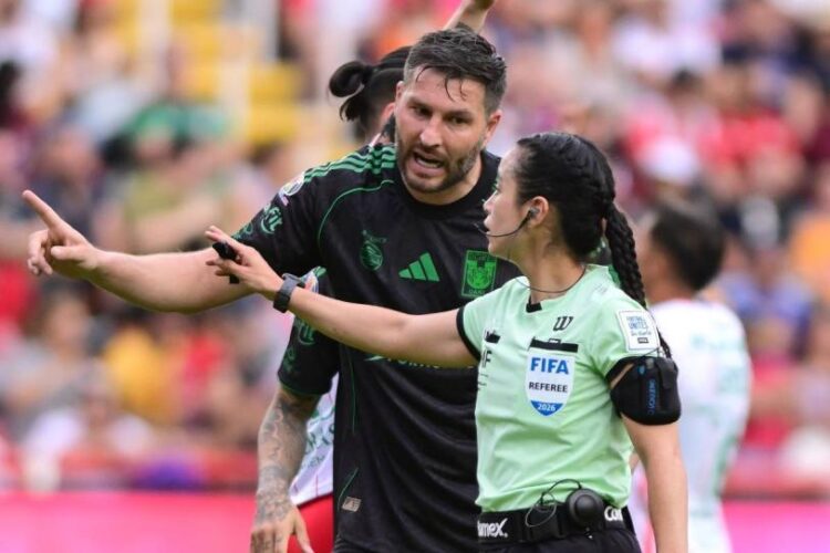 ¿Falta de autoridad? Critican a Katia Itzel García por permitir excesiva confianza de Gignac