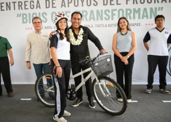 Eduardo Ramírez refuerza apoyo a la juventud con programa Bicis que Transforman