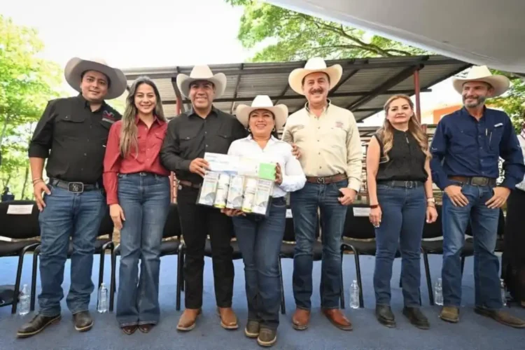 Eduardo Ramírez encabeza arranque de campaña preventiva contra el gusano barrenador en Chiapas
