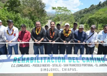 Eduardo Ramírez avanza en la rehabilitación de caminos en municipios de Chiapas