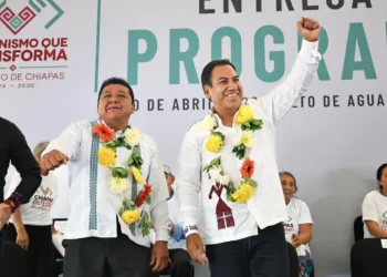 Eduardo Ramírez impulsa alfabetización en Salto de Agua con entrega de kits de Chiapas Puede