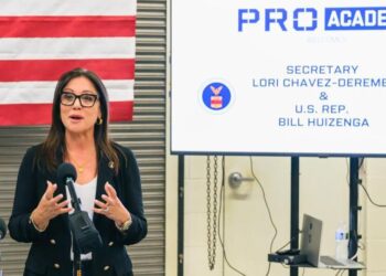 Lori Chavez-DeRemer dejará su cargo como secretaria de Trabajo de EU