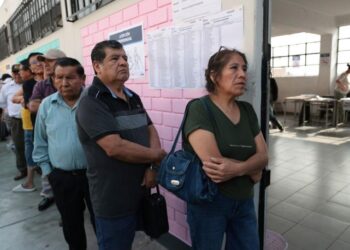 Perú define de entre 35 candidatos a su próximo presidente