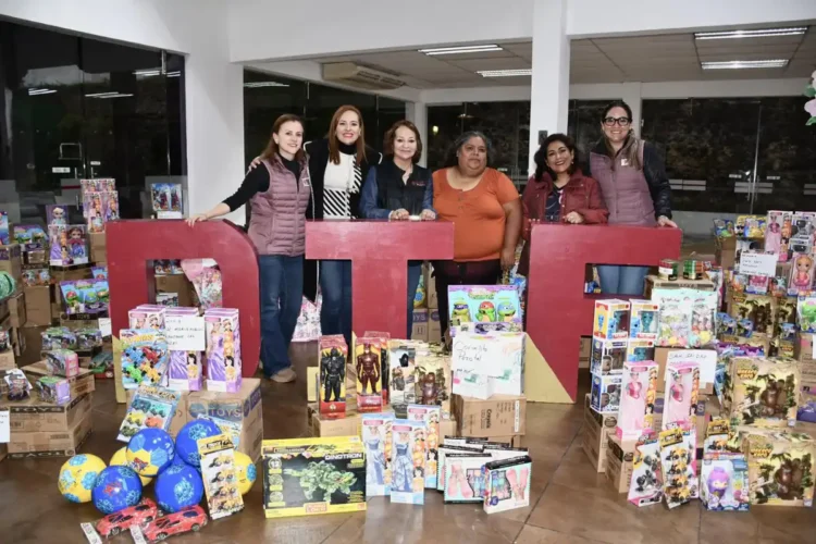 Entregan más de 14 mil juguetes a niñas y niños de San Cristóbal