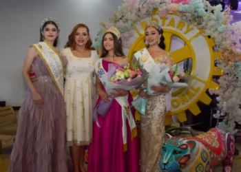 Asiste Fabiola Ricci a la Coronación de la Rosa Más Bella 2026–2027 en San Cristóbal