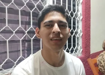 No puedo decir que mi versión es la real, porque sería desmentir todo: médico Carlos 