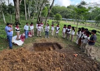 Estudiantes del CECyT 25 se capacitan en sostenibilidad y conservación de tierras