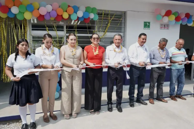 Nuevas aulas y andadores para el Cobach 181 Guadalupe Victoria de Villaflores