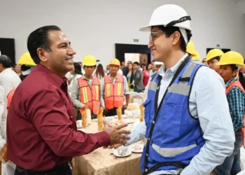 Eduardo Ramírez reconoce labor de quienes construyen escuelas en Chiapas