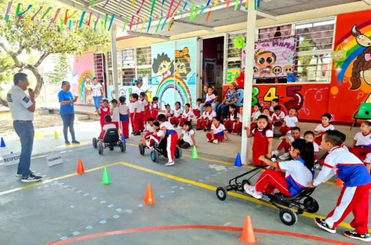 FGE promueve la sana convivencia y los valores en estudiantes de Tuxtla