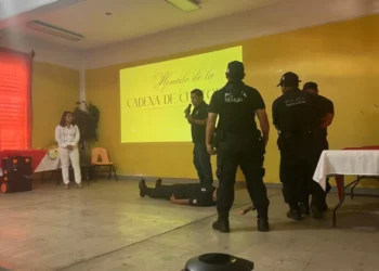 Fiscalía de Distrito Sierra Mariscal imparte curso taller a mandos y policías de 12 municipios