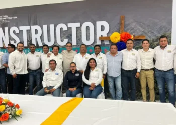 Ingenieros chiapanecos refrendan compromiso con el desarrollo de Chiapas