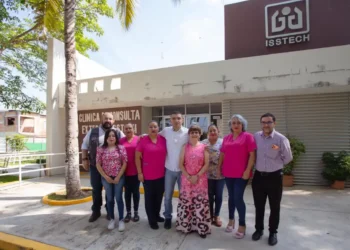 Fortalece Isstech atención médica con recorrido en Clínica Villaflores