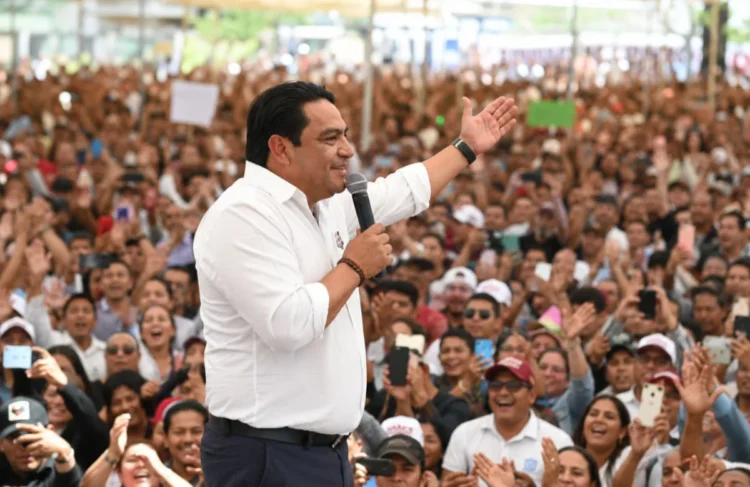 Jovani Salazar, preparado para servir a Tuxtla con experiencia, compromiso y visión de futuro