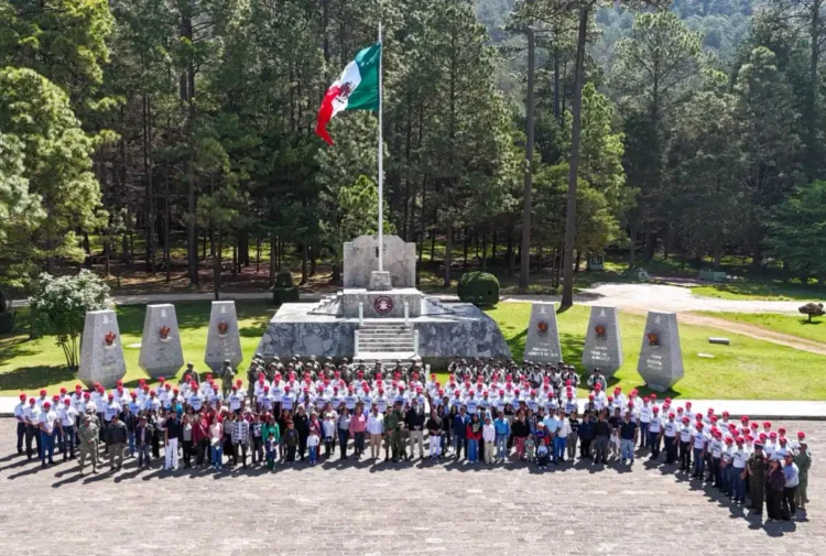 Conmemoración del 5 de Mayo fortalece valores cívicos y compromiso juvenil en San Cristóbal
