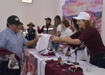 Gobierno de San Cristóbal dignifica labor de aseadores de calzado 