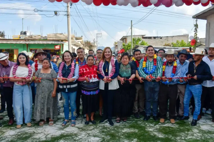 Gobierno de SCLC inaugura calles en Emiliano Zapata 
