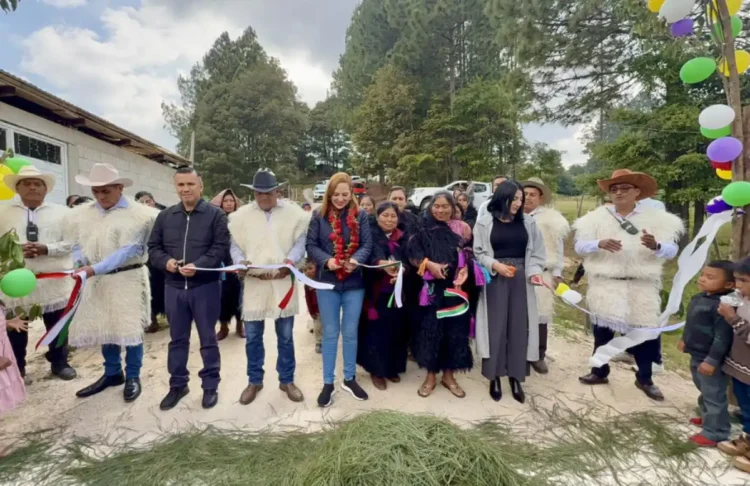Inauguran pavimentación en Ranchería La Candelaria