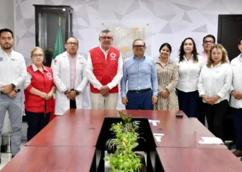 Abren UNACH y CR espacios que fortalecen la formación de estudiantados y egresados 