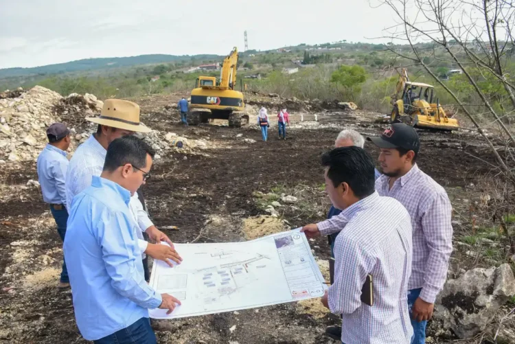 Recorrido de supervisión en la construcción de la UNACH y Unicach en Berriozábal 