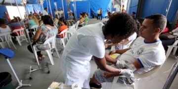 Brasil suspende vacuna de una dosis contra el dengue tras dos muertes