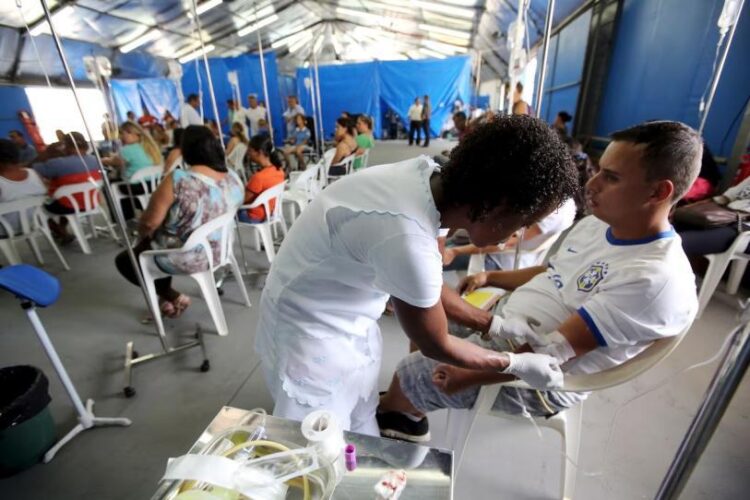 Brasil suspende vacuna de una dosis contra el dengue tras dos muertes