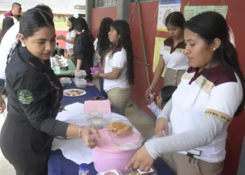 Promueve CECyT 33 Frontera Corozal formación técnica y profesional