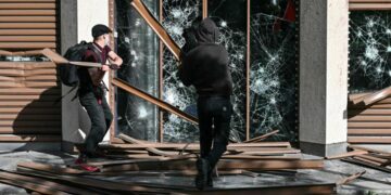 Fuertes disturbios en una protesta en Ginebra contra la cumbre del G7 en Francia