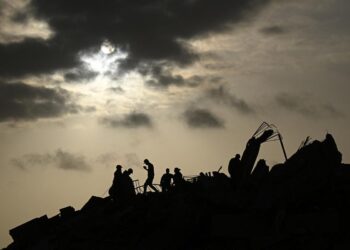 Estados Unidos acelera envío de ayuda a Venezuela mientras la cifra de muertos supera mil 700