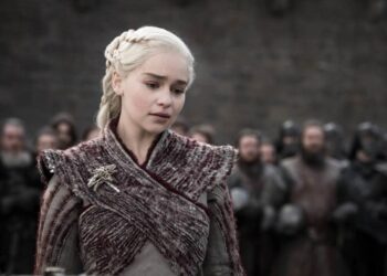 Emilia Clarke relata su dura recuperación tras sufrir dos hemorragias cerebrales