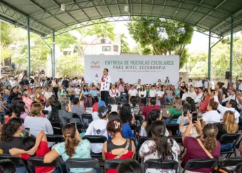Eduardo Ramírez impulsa mejores condiciones para estudiantes con infraestructura y apoyos escolares