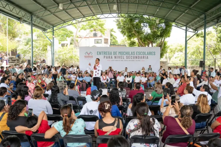 Eduardo Ramírez impulsa mejores condiciones para estudiantes con infraestructura y apoyos escolares