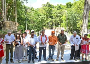 Eduardo Ramírez lleva infraestructura médica y vial a comunidades de Las Margaritas y Maravilla Tenejapa