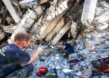 Sube a 1,719 la cifra de fallecidos por terremotos en Venezuela