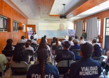 Fiscalía de Justicia Indígena capacita a servidores públicos en delito de cohabitación forzada