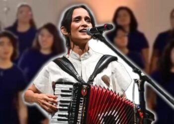 Julieta Venegas recibe críticas por ‘La niña futbolista’; esta es la razón de la polémica