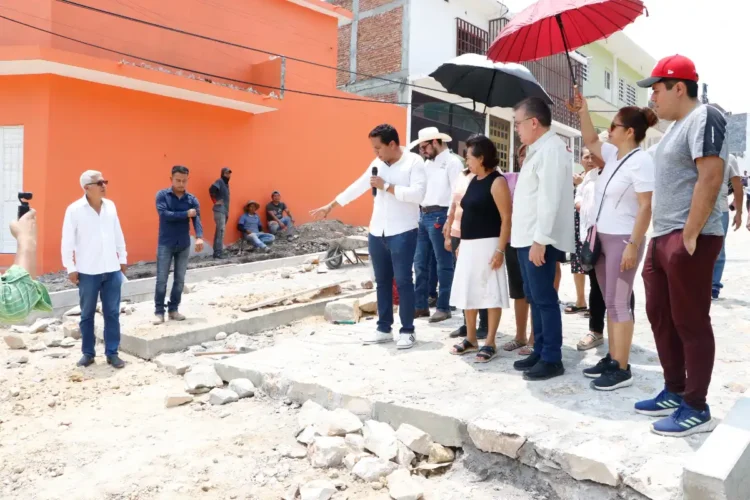 Paco Chacón fortalece la infraestructura de Paso Limón con “Calles Humanistas”