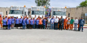 Entregan camiones de recolección y uniformes a trabajadores de Limpia Municipal