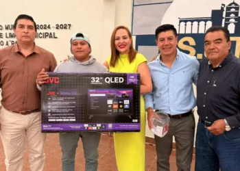 Fabiola Ricci reconoce la labor de los padres de Limpia Municipal 