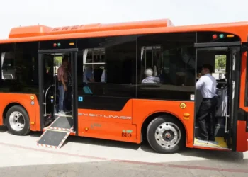Impulsa SMyT vinculación del sector transportista con oportunidades de financiamiento para electromovilidad