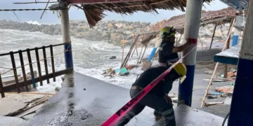 Gobierno de Tapachula mantiene vigilancia permanente ante lluvias y mar de fondo