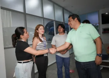 Mil 500 visitantes en el “Domingo de Noche Espacial” en el Planetario Tuxtla