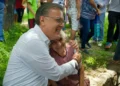 Con el Comedor Móvil, Paco Chacón cumple a las familias de la colonia 2 de Febrero