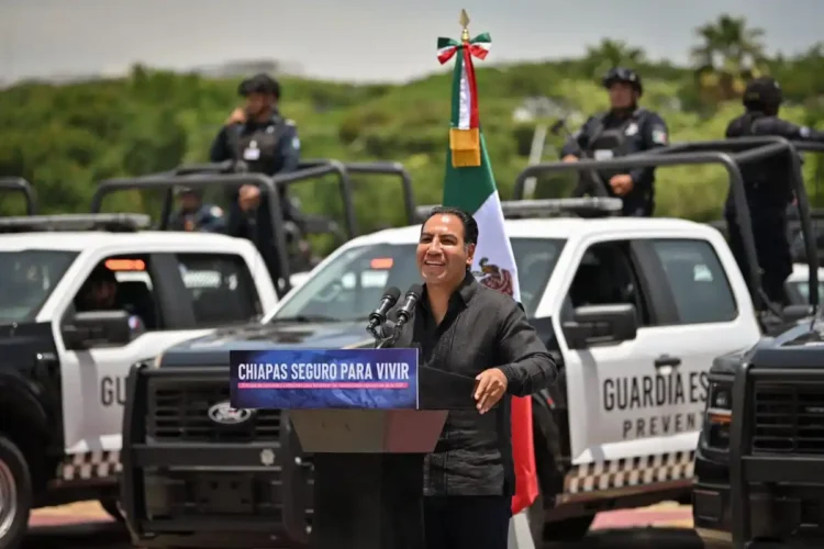 Con más patrullas y uniformes, Eduardo Ramírez fortalece a la Secretaría de Seguridad del Pueblo