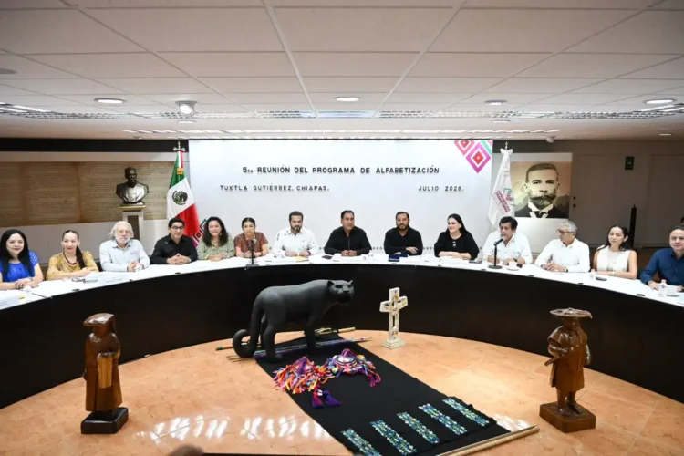 ERA encabeza quinta reunión del Gabinete de Educación y refrenda meta de alfabetización