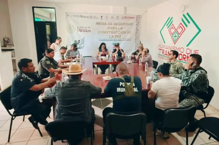 En Pueblo Nuevo Solistahuacán, FGE participa en Mesa de Seguridad Itinerante y Jornada por la Paz
