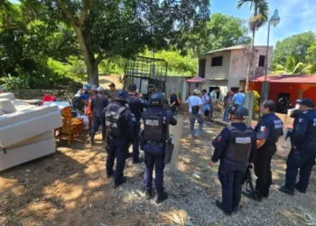 Participa Guardia Estatal Preventiva y Fronteriza en mesa de diálogo para restitución de predio en Tapachula