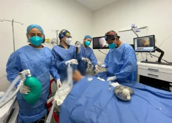 Fortalece IMSS diagnóstico de enfermedades pulmonares con servicio de broncoscopia 