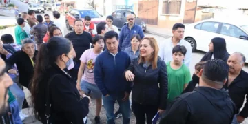 Recorre alcaldesa el barrio de Guadalupe